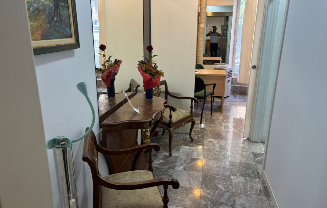 Traspaso - Peluquerias y Estetica -
Barcelona - Eixample