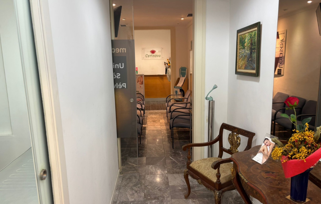 Traspaso - Peluquerias y Estetica -
Barcelona - Eixample