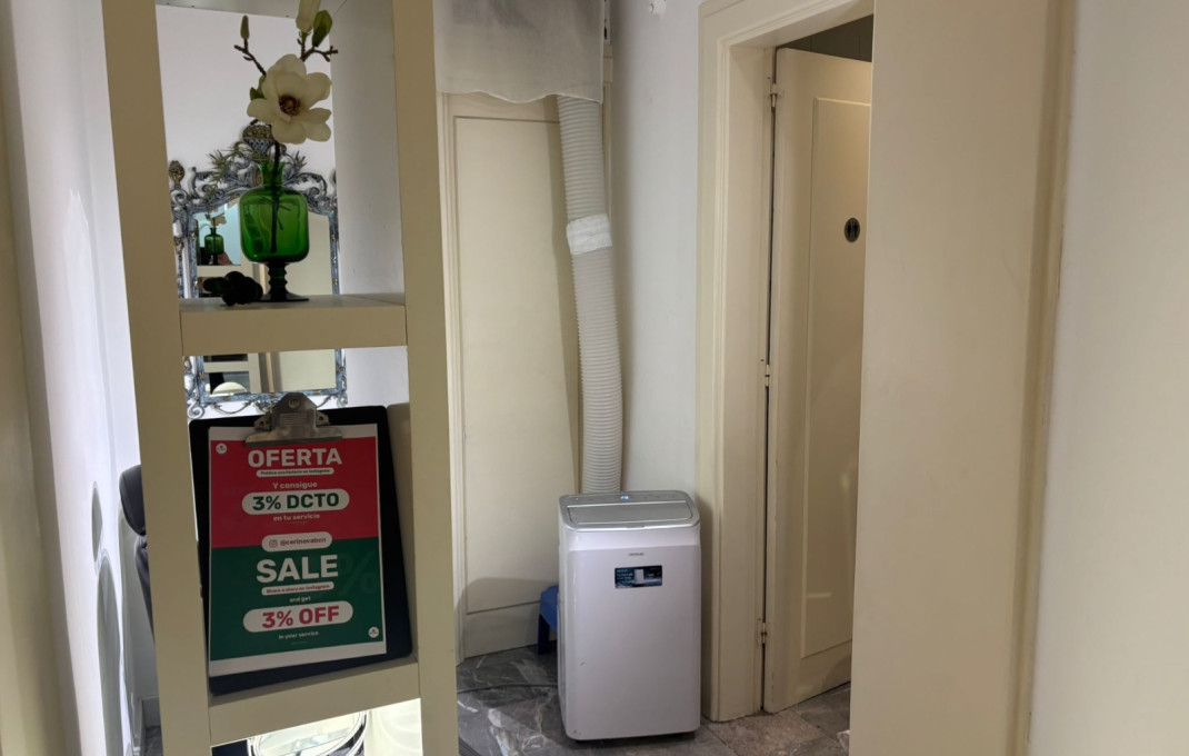 Traspaso - Peluquerias y Estetica -
Barcelona - Eixample