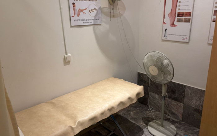 Traspaso - Peluquerias y Estetica -
Barcelona - Eixample