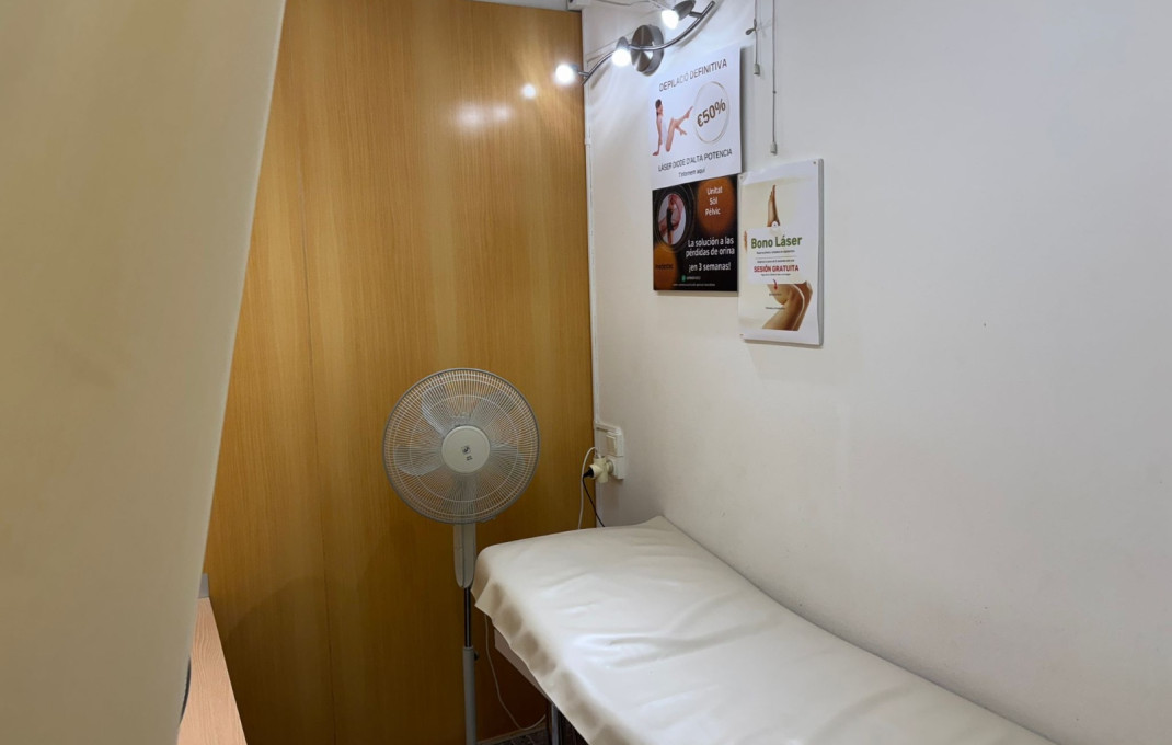 Traspaso - Peluquerias y Estetica -
Barcelona - Eixample