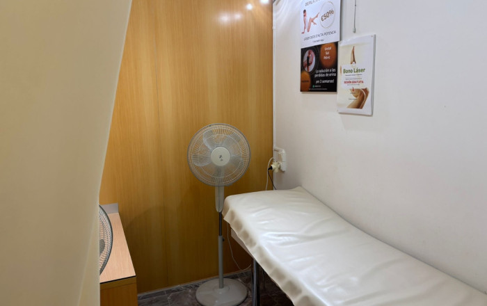 Traspaso - Peluquerias y Estetica -
Barcelona - Eixample