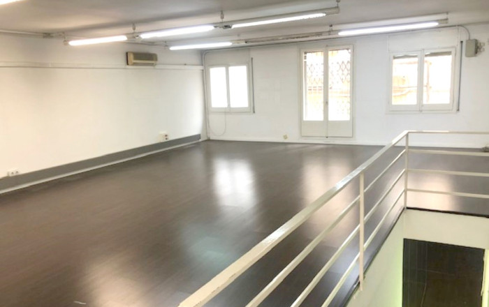 Alquiler - Local comercial -
Barcelona - Gràcia Nova