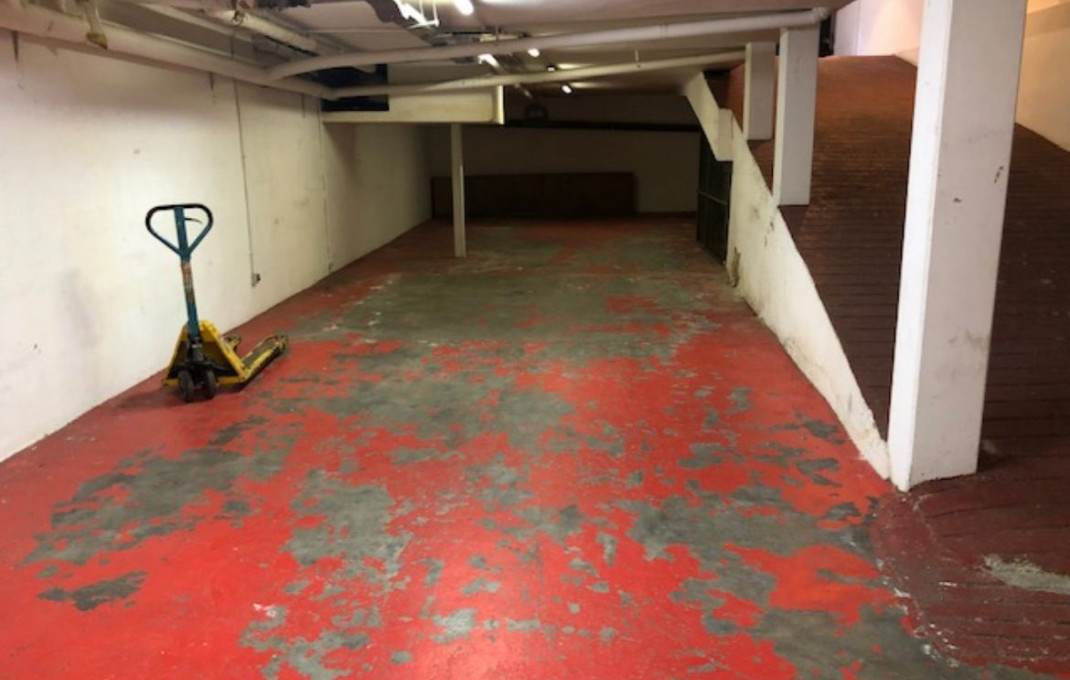 Alquiler - Local comercial -
Barcelona - Gràcia Nova