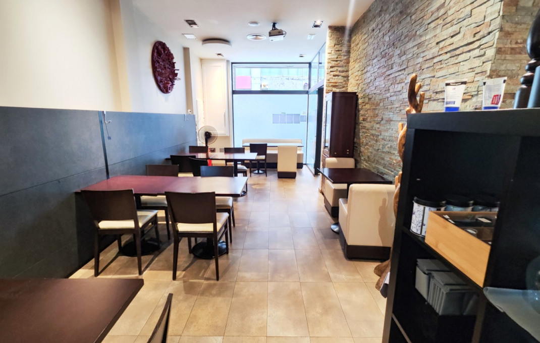 Traspaso - Restaurante -
Barcelona - Santa Coloma De Gramanet