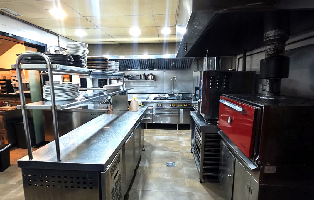 Venta - Restaurante -
Barcelona - Santa Coloma De Gramanet