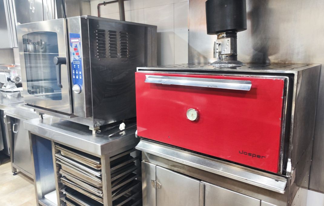 Venta - Restaurante -
Barcelona - Santa Coloma De Gramanet