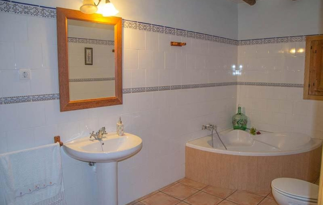 Venta - Complejos turísticos -
Murcia - Caravaca de la Cruz