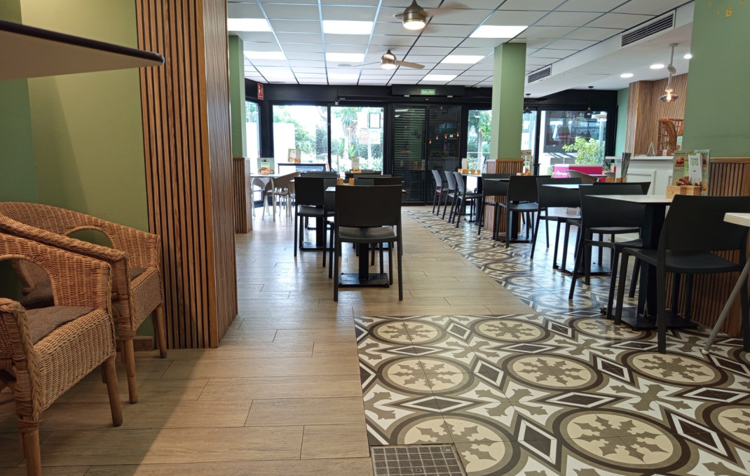 Transfert - Bar-Cafeteria -
Vila Seca - La Pineda