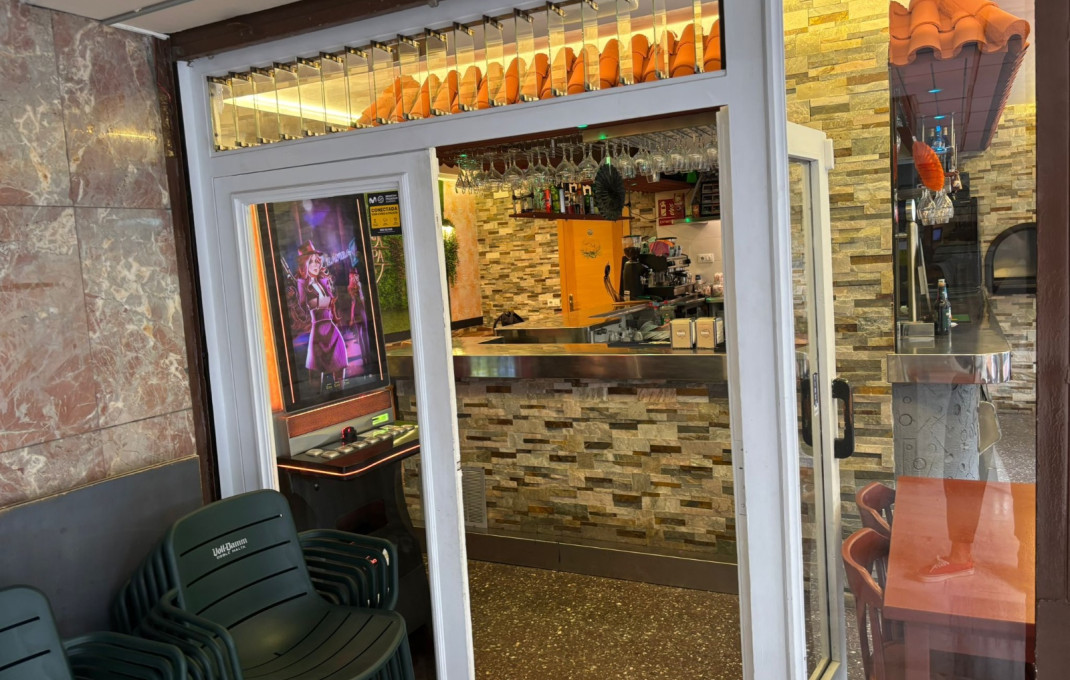 Transfert - Bar Restaurante -
Barcelona - Clot