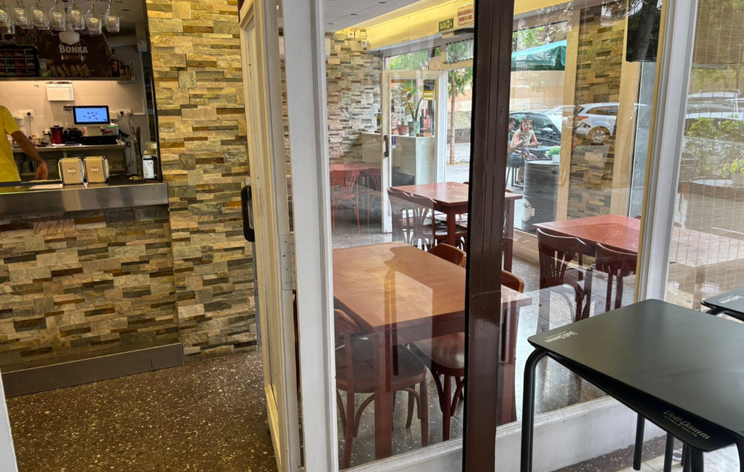 Transfert - Bar Restaurante -
Barcelona - Clot