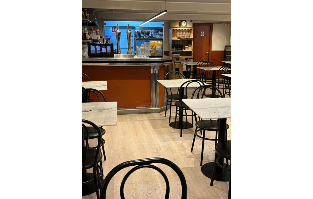 Traspaso - Bar Restaurante -
Barcelona - Eixample Derecho