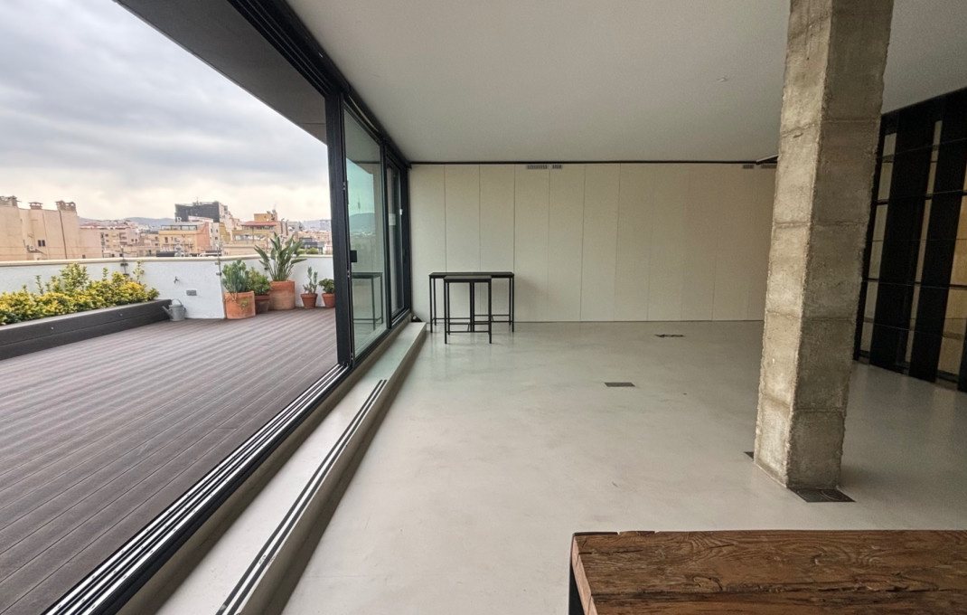 Rental - Local comercial -
Barcelona - Eixample Derecho