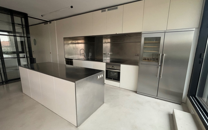 Rental - Local comercial -
Barcelona - Eixample Derecho