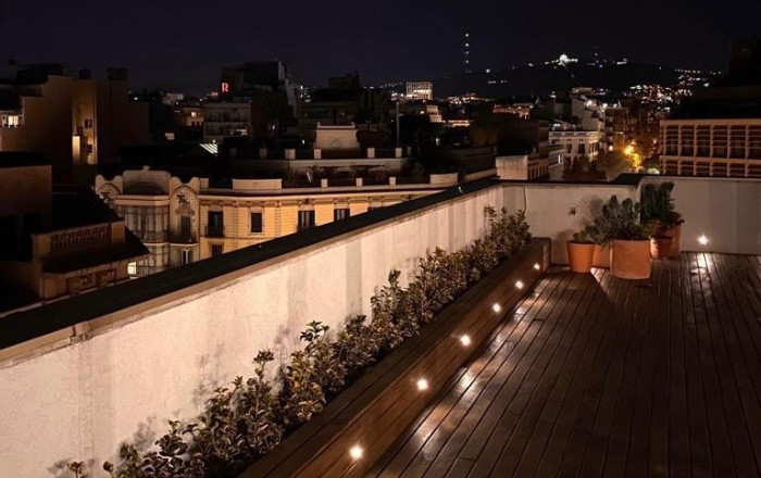 Rental - Local comercial -
Barcelona - Eixample Derecho