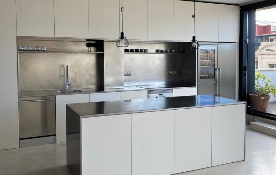 Rental - Local comercial -
Barcelona - Eixample Derecho