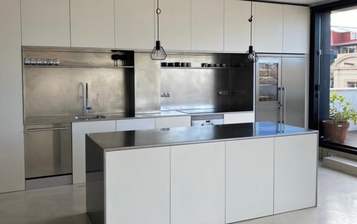 Rental - Local comercial -
Barcelona - Eixample Derecho