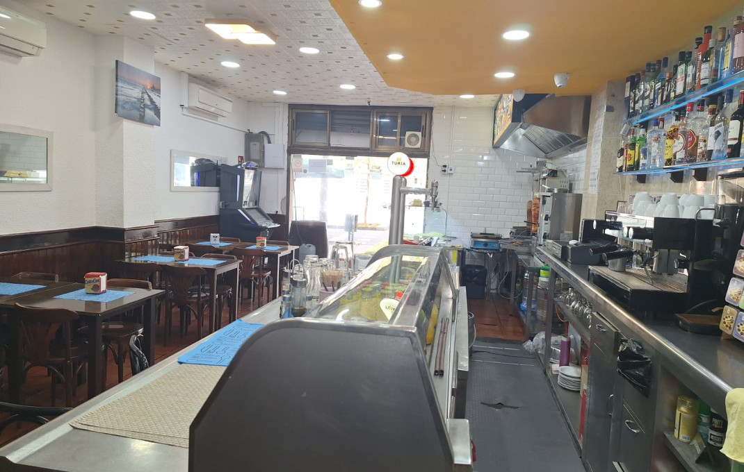 Traspaso - Bar Restaurante -
Barcelona - Sants