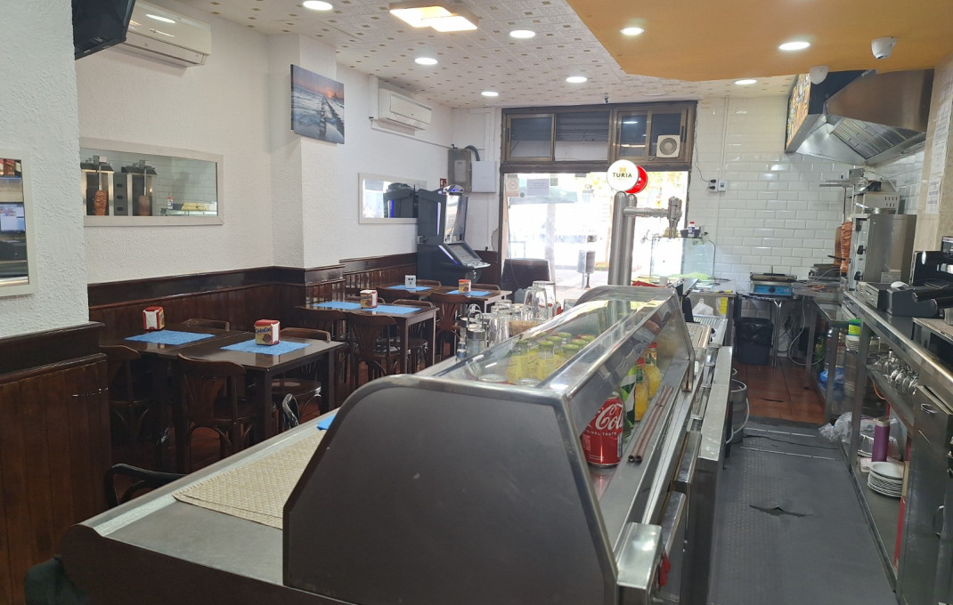 Traspaso - Bar Restaurante -
Barcelona - Sants