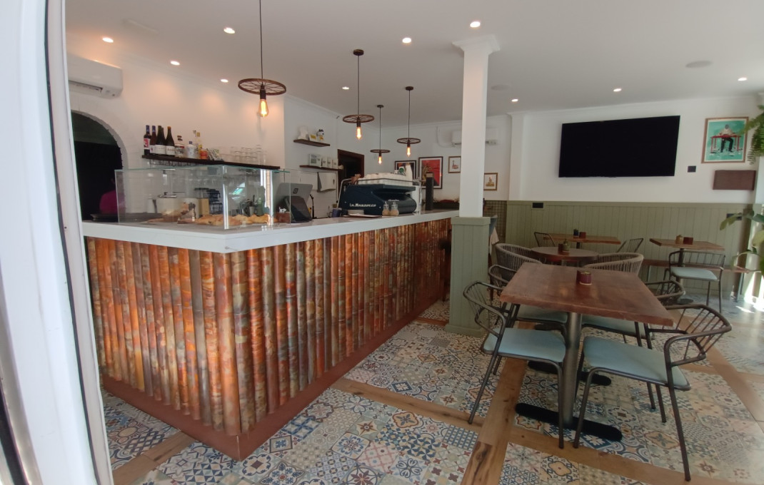 Transfer - Bar Restaurante -
Barcelona - Poblenou