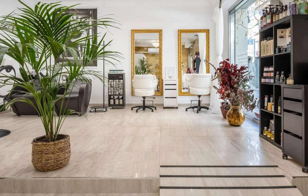 Traspaso - Peluquerias y Estetica -
Barcelona - Sarria-Sant Gervasi