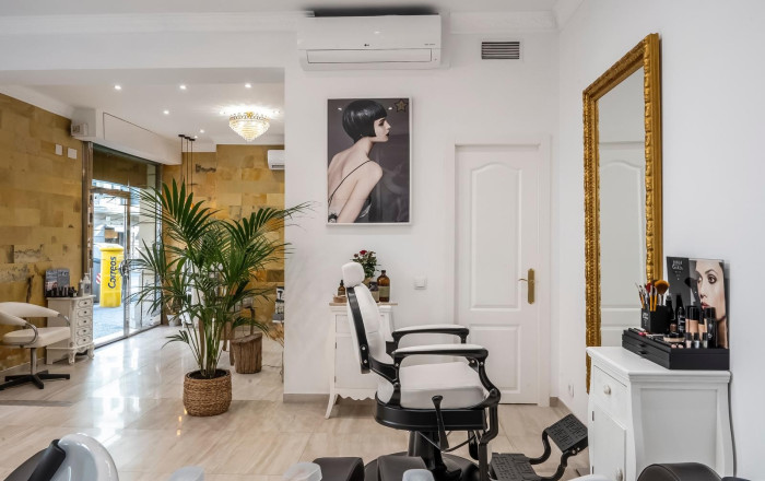 Traspaso - Peluquerias y Estetica -
Barcelona - Sarria-Sant Gervasi