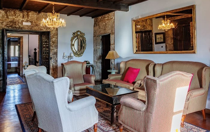 Revente - Hoteles -
Lugo