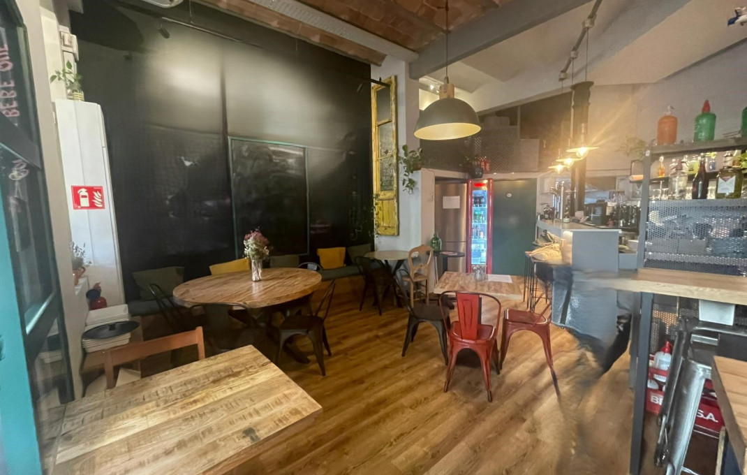 Traspaso - Bar Restaurante -
Barcelona - Eixample Derecho