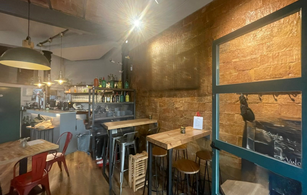 Traspaso - Bar Restaurante -
Barcelona - Eixample Derecho
