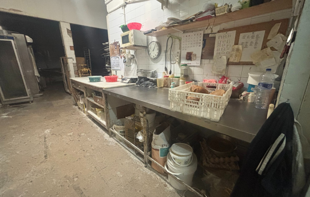 Traspaso - Obradores y/o Panaderias -
Barcelona - Nou Barris