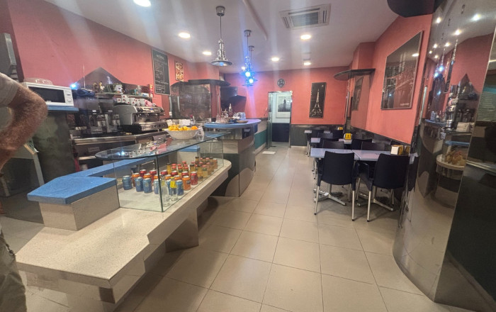 Traspaso - Obradores y/o Panaderias -
Barcelona - Nou Barris