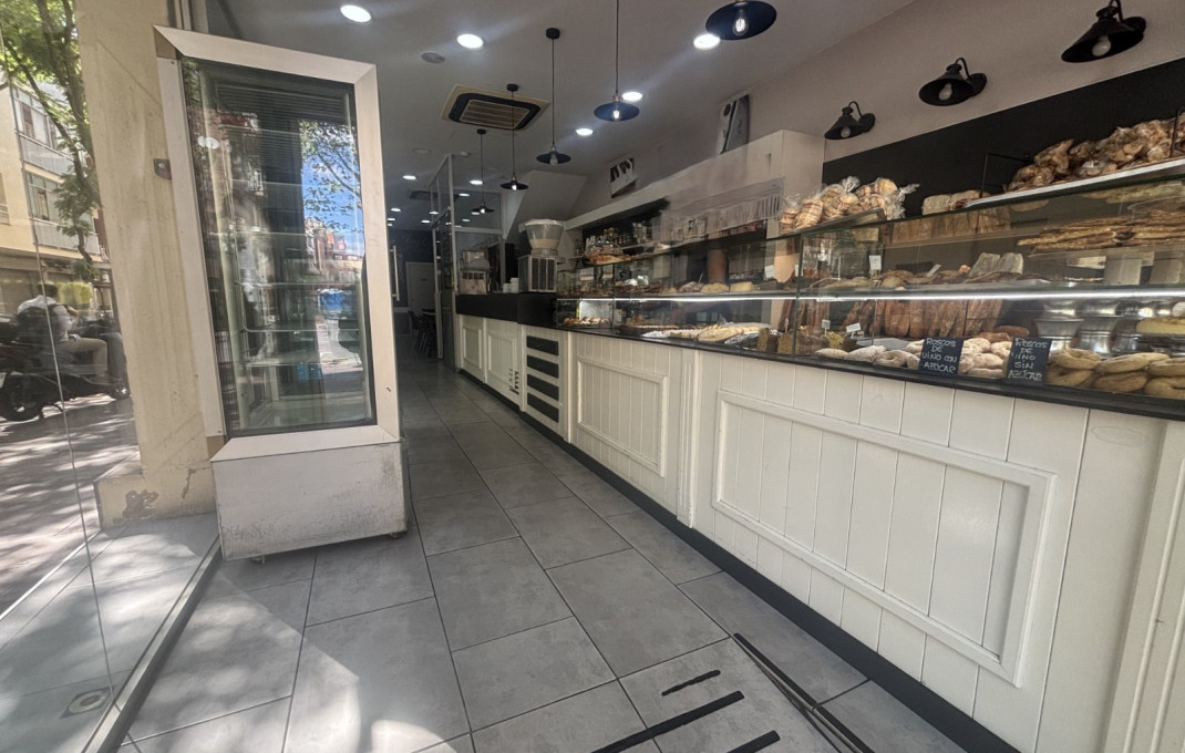 Traspaso - Obradores y/o Panaderias -
Barcelona - Nou Barris