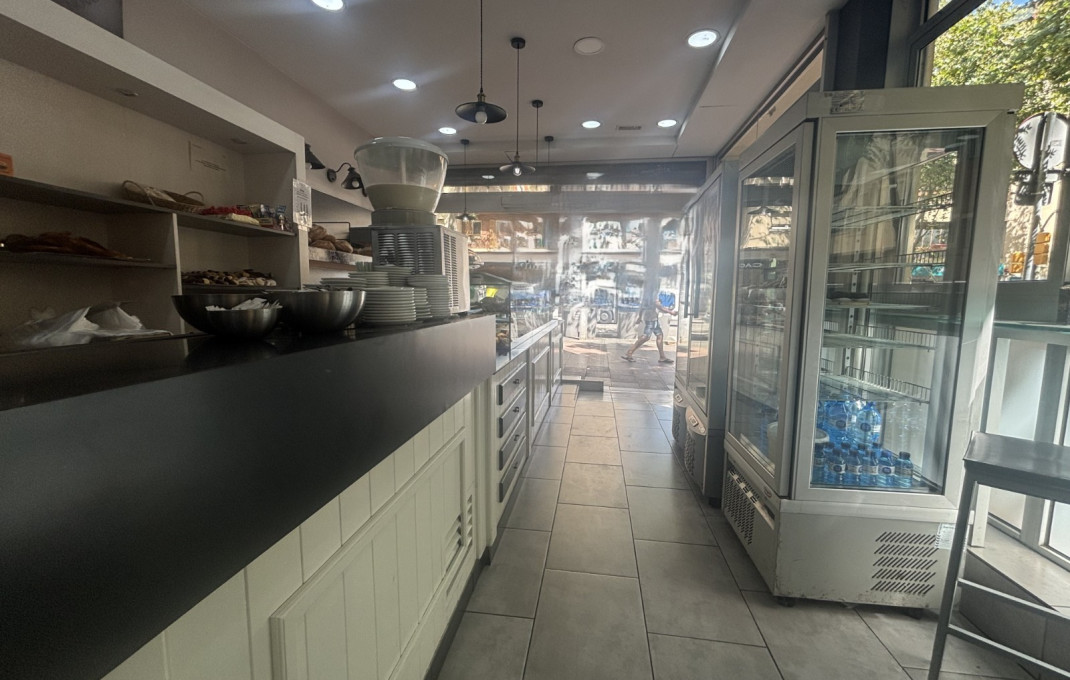 Traspaso - Obradores y/o Panaderias -
Barcelona - Nou Barris