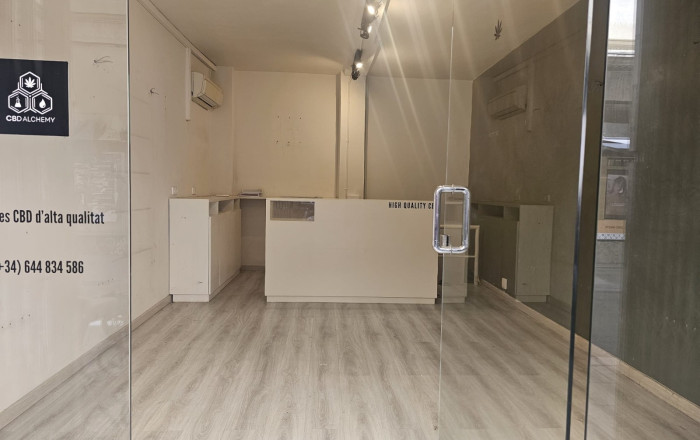 Alquiler - Local comercial -
Barcelona - Gràcia