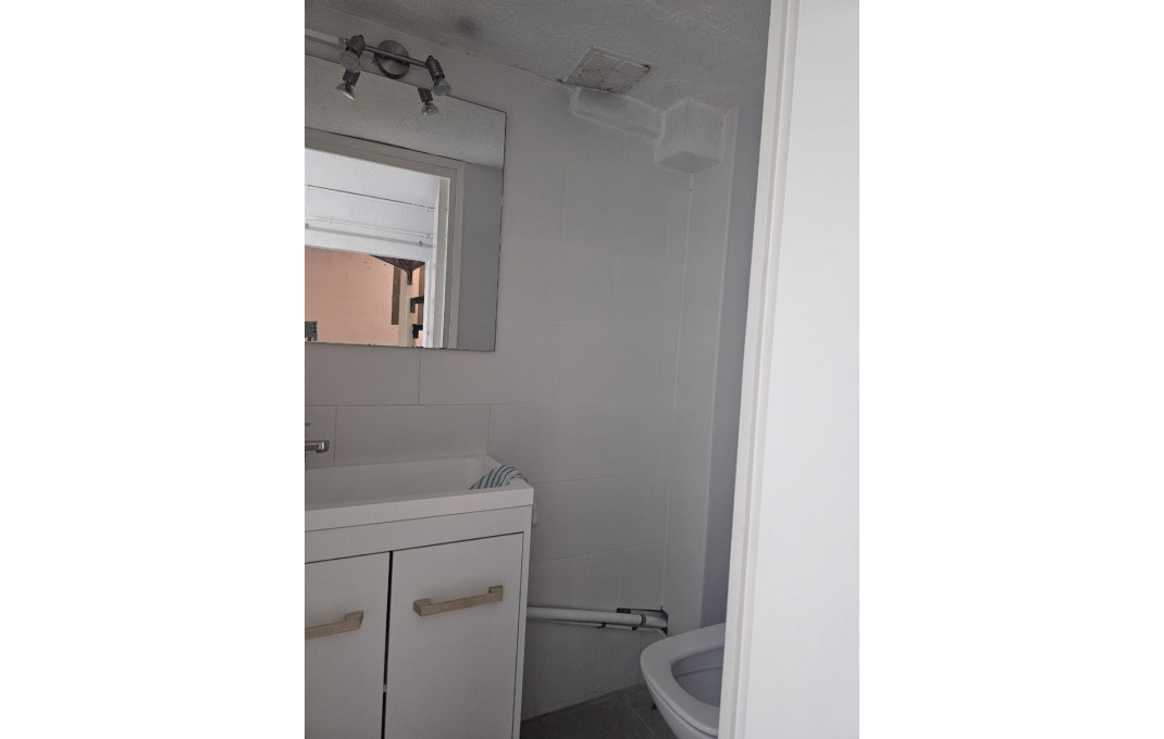 Alquiler - Local comercial -
Barcelona - Gràcia