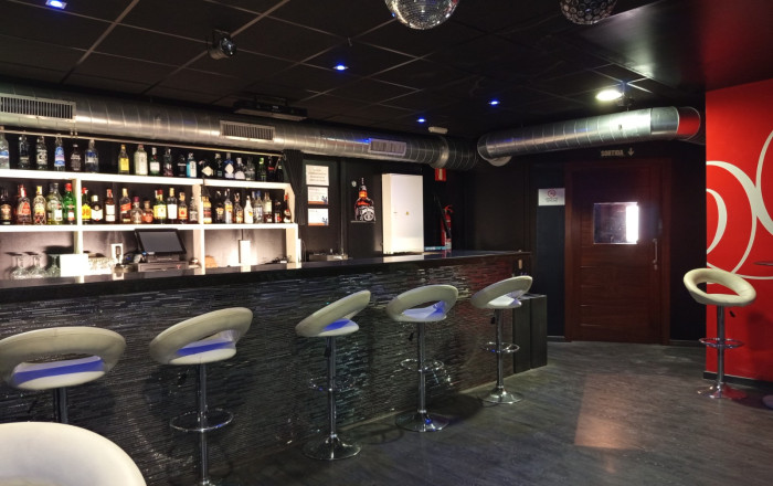 Venta - Bar Copas Musical -
Roda de Barà