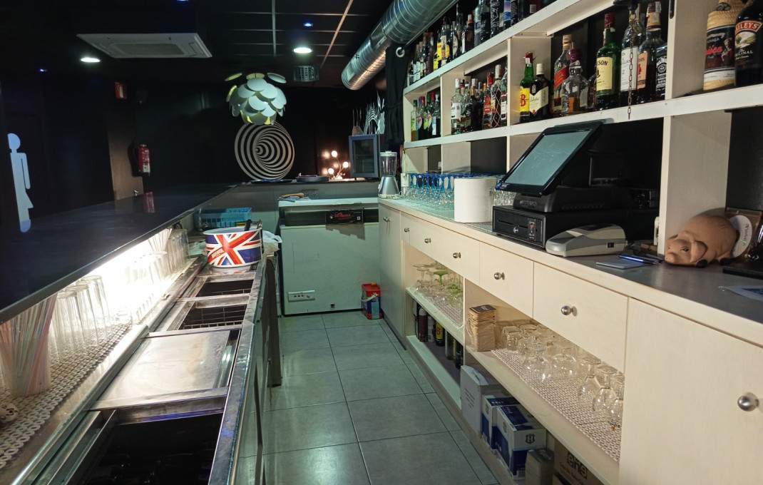 Venta - Bar Copas Musical -
Roda de Barà