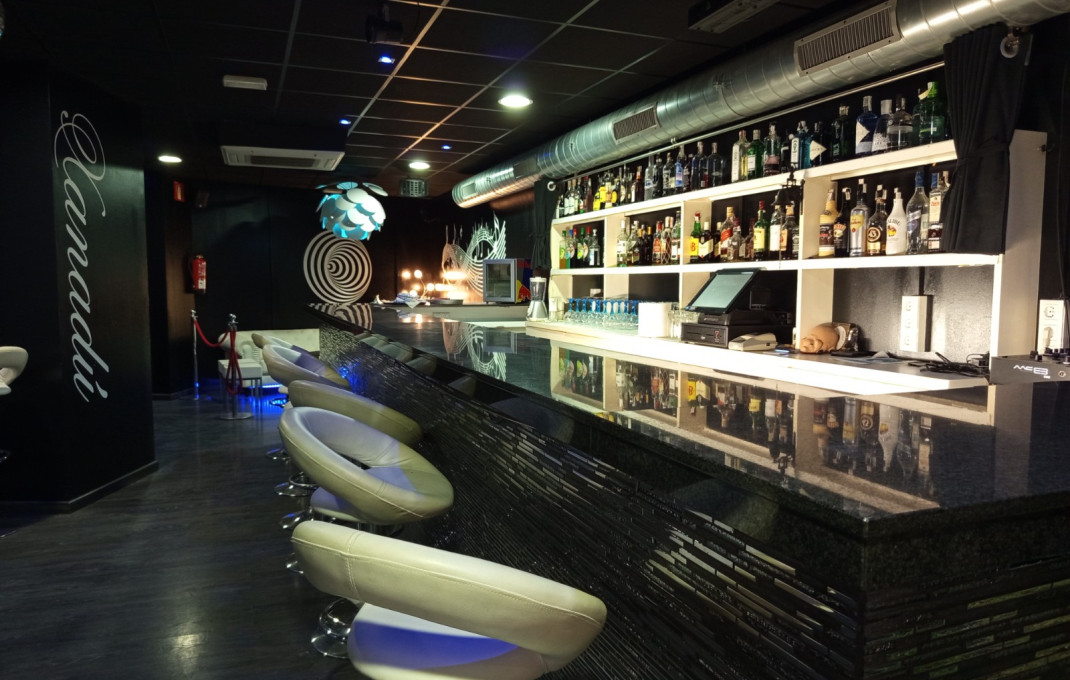 Venta - Bar Copas Musical -
Roda de Barà