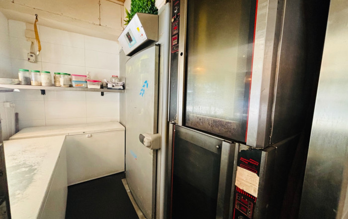 Traspaso - Obradores y/o Panaderias -
Barcelona - Sant Martí