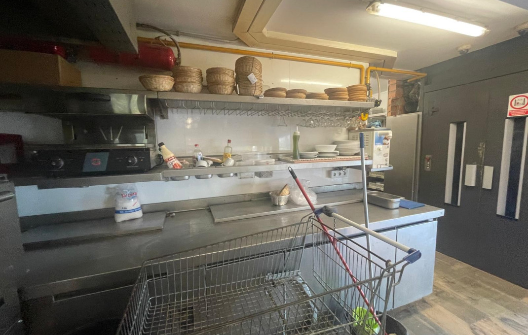 Venta - Bar Restaurante -
Badalona