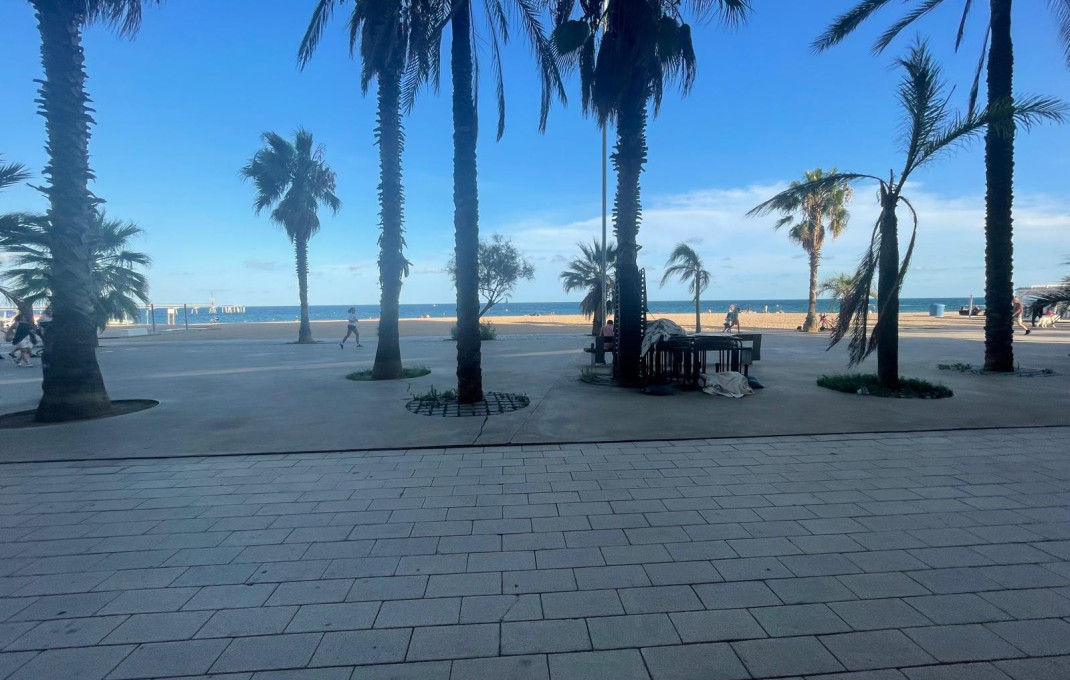 Venta - Bar Restaurante -
Badalona