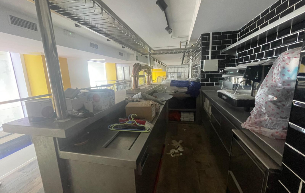 Venta - Bar Restaurante -
Badalona