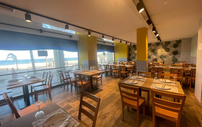 Venta - Bar Restaurante -
Badalona