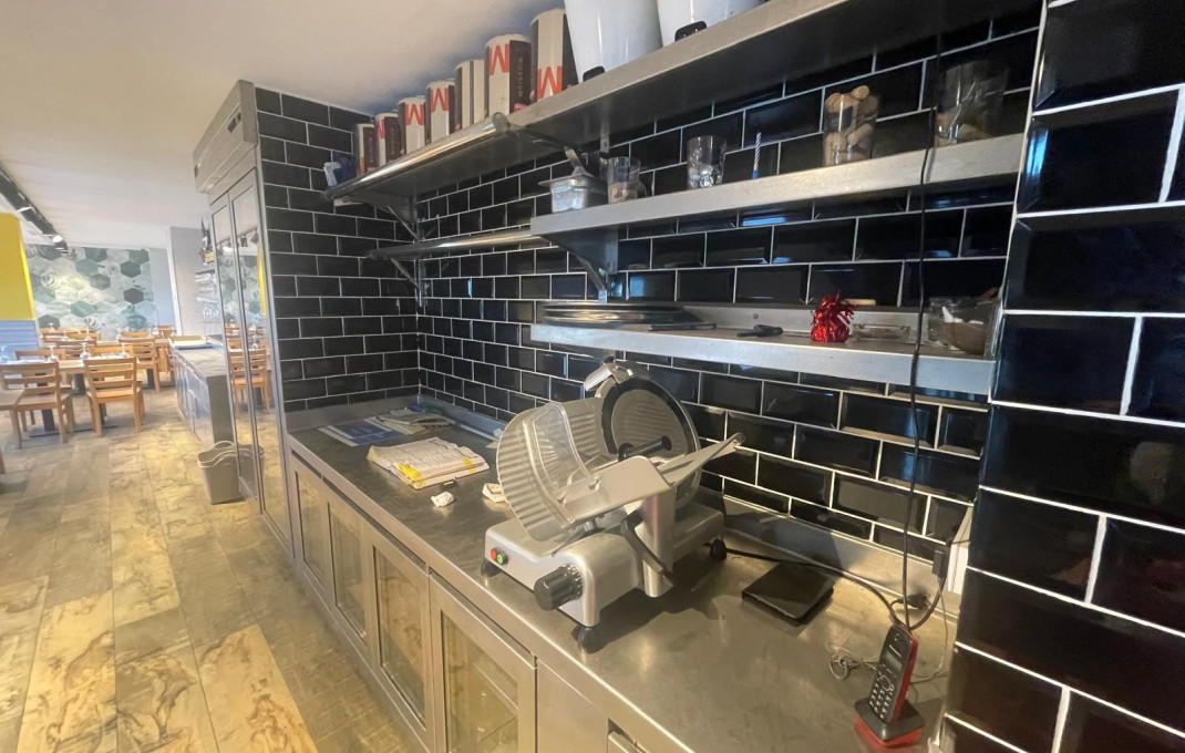 Venta - Bar Restaurante -
Badalona