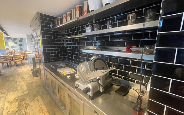 Venta - Bar Restaurante -
Badalona