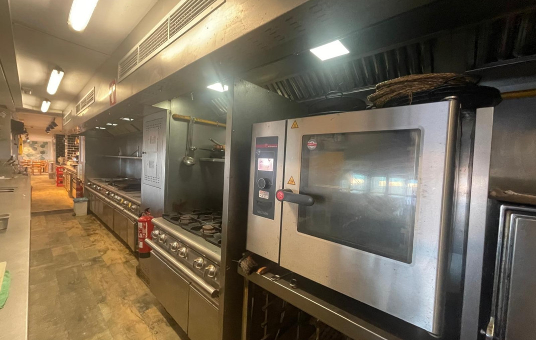 Venta - Bar Restaurante -
Badalona