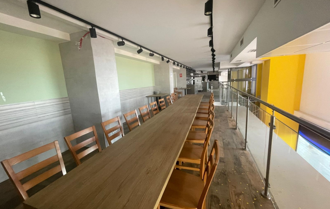 Venta - Bar Restaurante -
Badalona