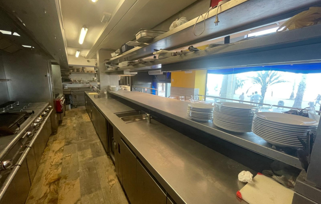 Venta - Bar Restaurante -
Badalona