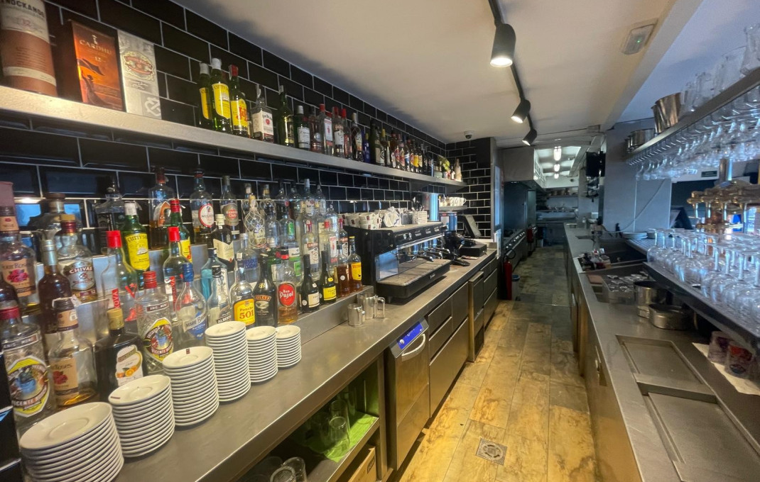 Venta - Bar Restaurante -
Badalona