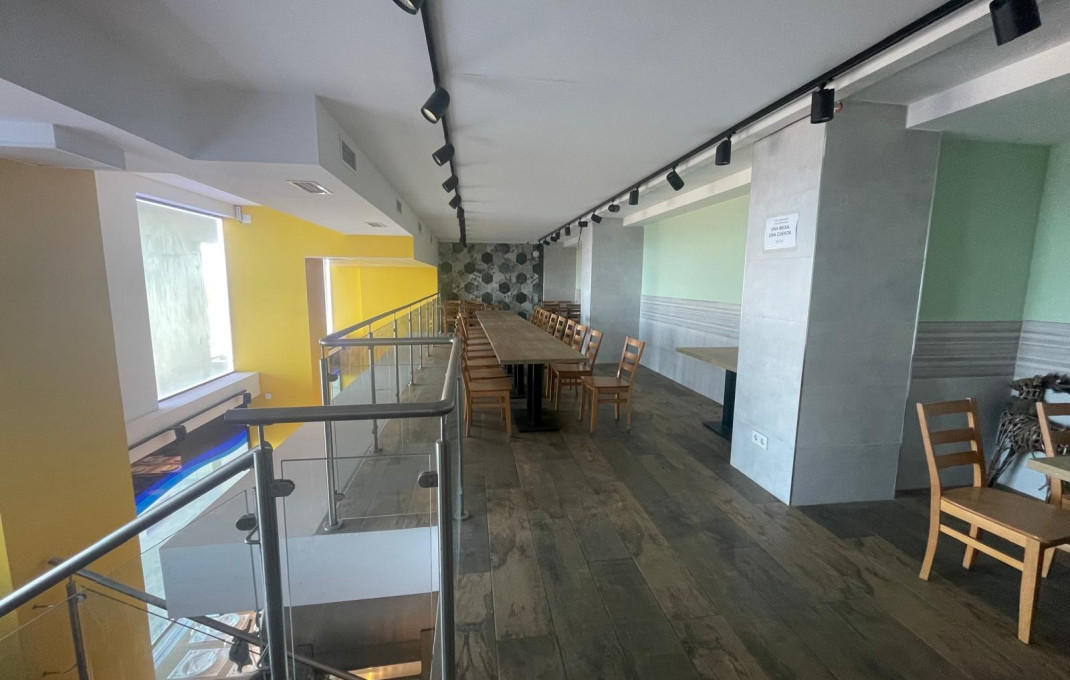 Venta - Bar Restaurante -
Badalona